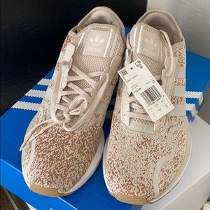 Adidas Swift Run X men’s shoes